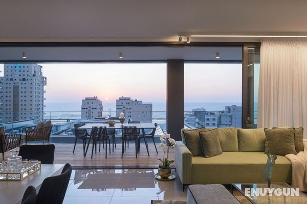 Luxury with Terrace & Sea View by FeelHome Dış Mekan