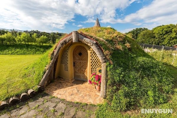 Magical Hobbit's House Öne Çıkan Resim