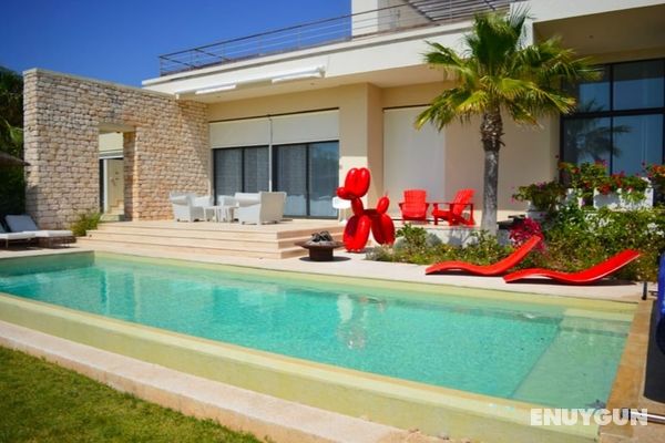 Magnificent 4 Bedroom Villa With Swimming Pool Öne Çıkan Resim