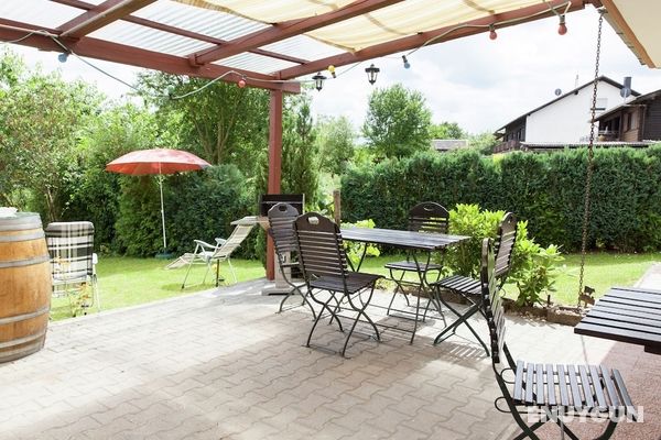Magnificent Holiday Home in Reil Germany With Garden Öne Çıkan Resim