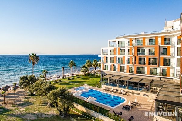 Maia Luxury Beach Hotel & Spa Plaj