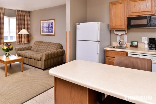 MainStay Suites Cedar Rapids Genel