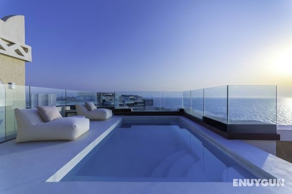 Maison Privee - Luxury Palm Penthouse with Beach & Sea View Öne Çıkan Resim