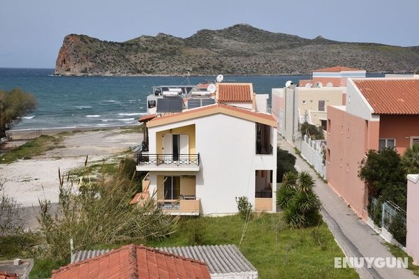 Manos Beachside Apartments Öne Çıkan Resim
