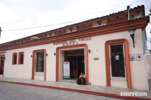 Mansion del Valle Genel