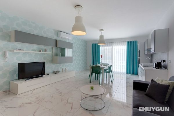 Marvellous 2 Bedroom Apartment by the Sea Öne Çıkan Resim