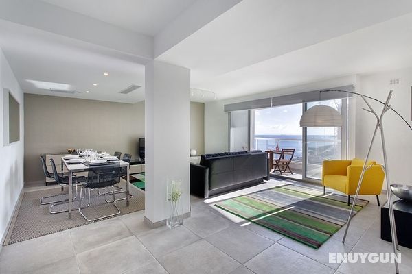 Marvellous Seafront Apartment in the Best Location Öne Çıkan Resim