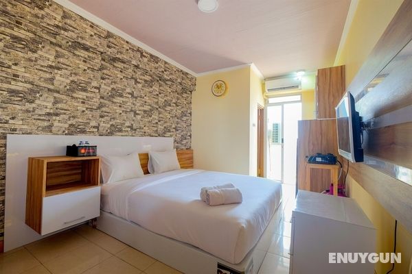 Minimalist and Comfy Studio at Pluit Sea View Apartment Öne Çıkan Resim