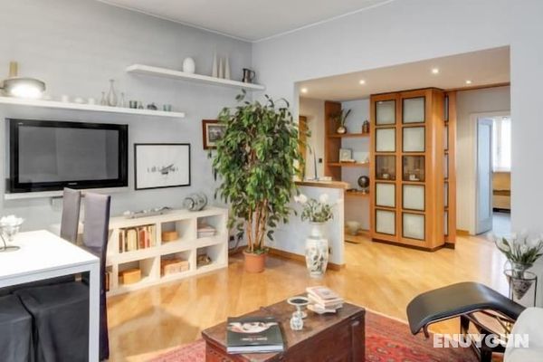 MM Bernini Roomy Apartment Öne Çıkan Resim