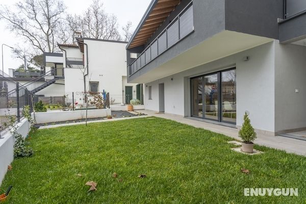 Modern House with Private Garden in Udine Öne Çıkan Resim
