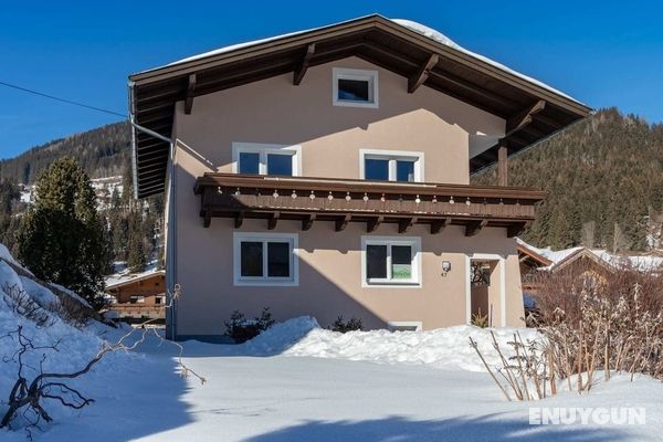 Modern Apartment Near Ski Area in Mühlbach Öne Çıkan Resim