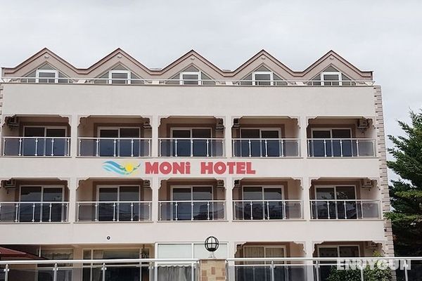 Moni Hotel Genel