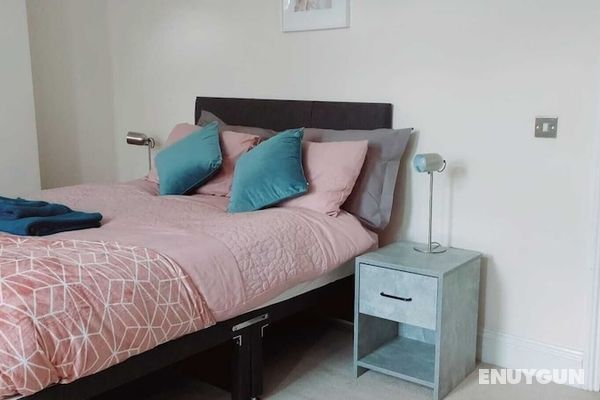 Monthly, Short, Stays 2-bed Apartment in Reading Öne Çıkan Resim