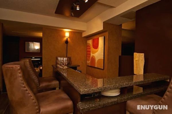 Mountain Side Hotel Whistler by Executive Genel