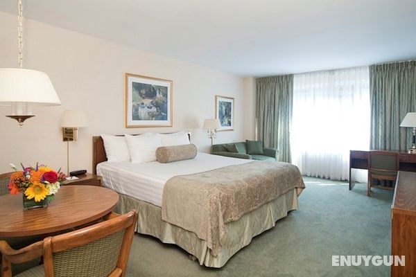 Murray Hill East Suites Genel