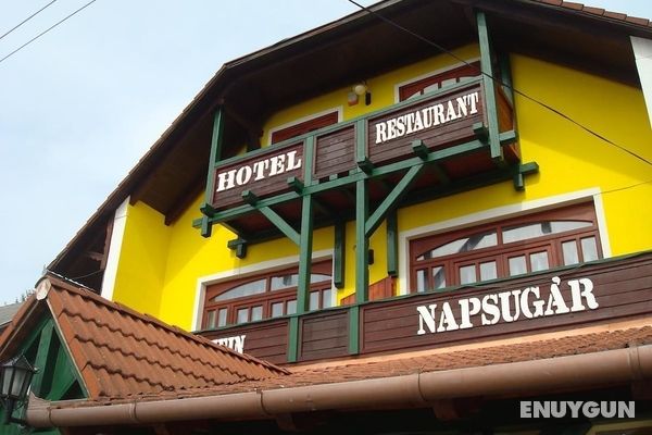 Hotel Napsugár és Gulyás Kunyhó Étterem Öne Çıkan Resim