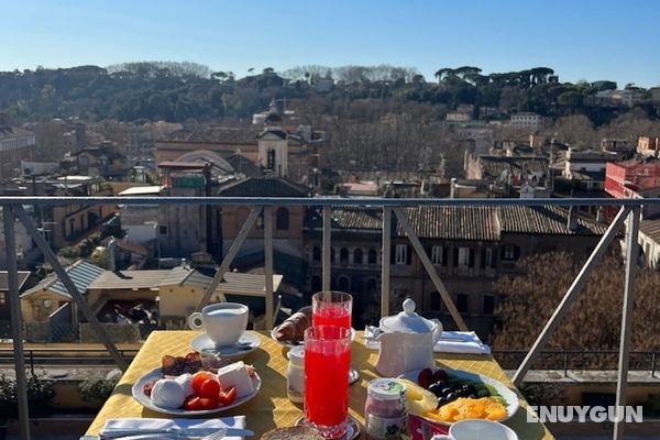 Navona Queen Rooftop Öne Çıkan Resim