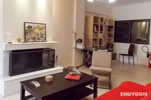 Nea Filadelfia Spacious Apartment with garden Öne Çıkan Resim