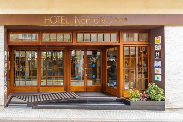 Hotel Neptuno Calella Genel
