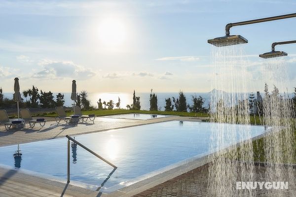 New Beautiful Complex With Villas and App, Big Pool, Sea Views, SW Crete Öne Çıkan Resim