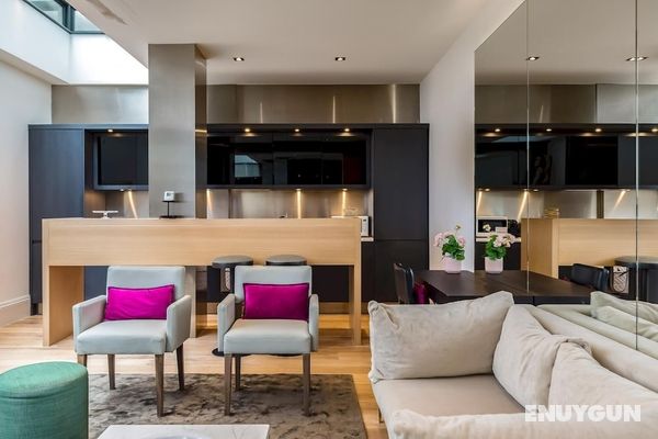 Newly Refurbished 2-bed Apartment in Knightsbridge Öne Çıkan Resim