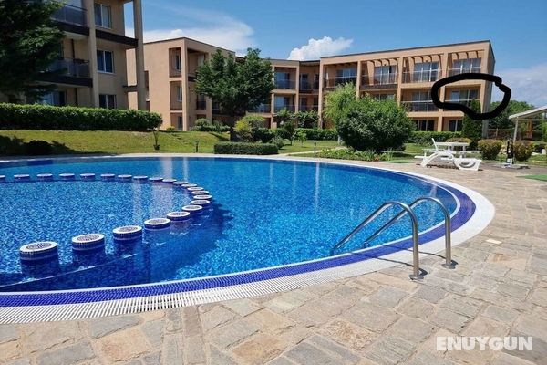 Nice Apartment With Swimming Pool Öne Çıkan Resim