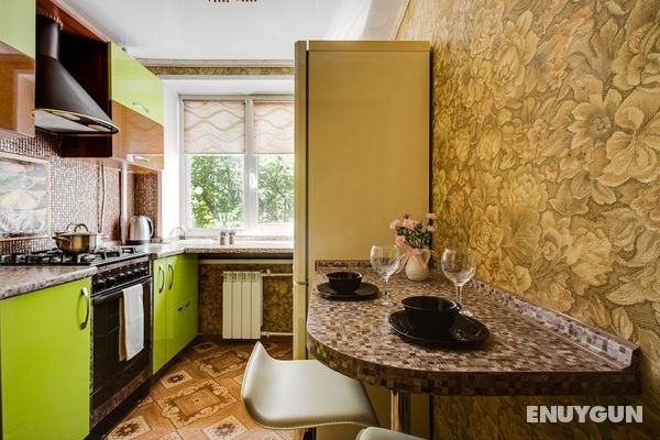 Apartment on Yunykh Lenintsev Genel