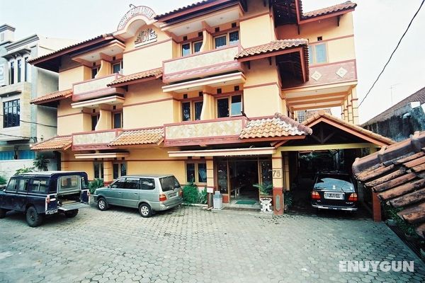 OYO 1945 Hotel Bali Indah Genel
