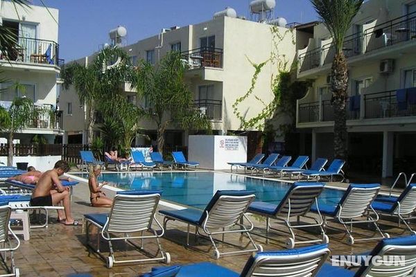 Pavlinia Hotel Apartments Genel