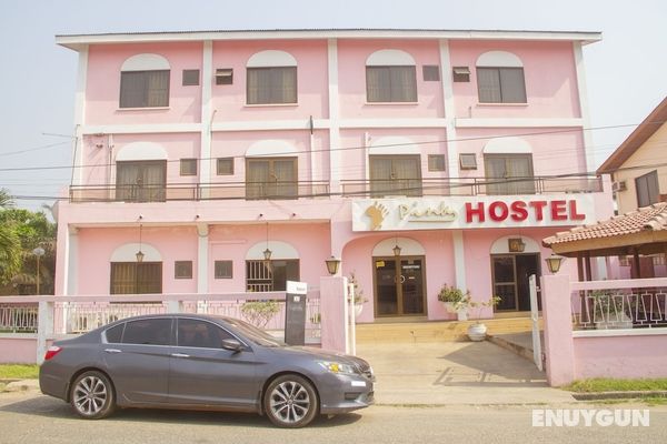 Pink Hostel Öne Çıkan Resim