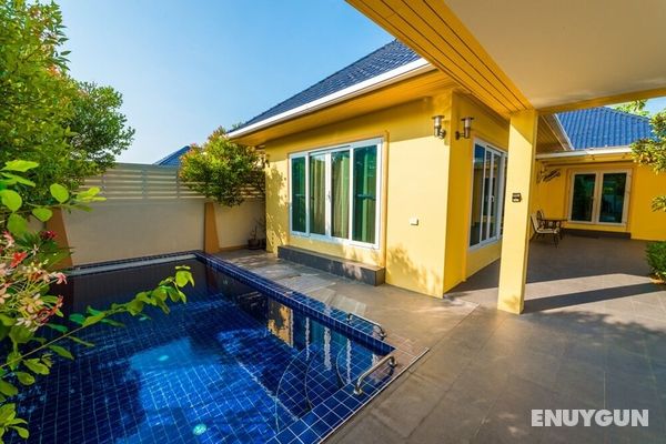 Platinum 3 bedrooms villa pool garden Öne Çıkan Resim