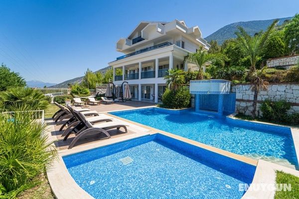 Pleasant House With Private Pool in Fethiye Öne Çıkan Resim