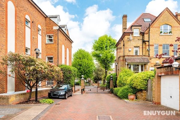 Pleasant Putney Home Close to the Tube Station by Underthedoormat Dış Mekan