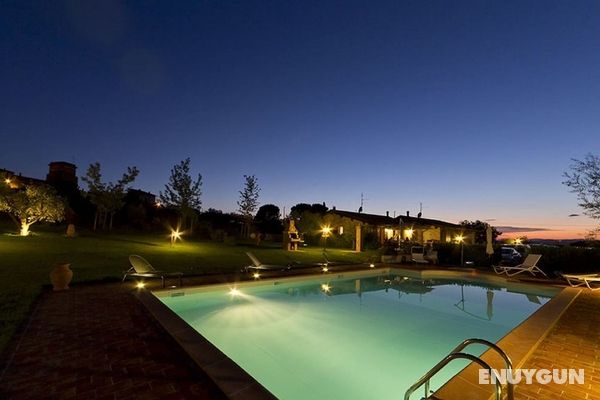 Premium Holiday Home in Marsciano With Swimming Pool Öne Çıkan Resim