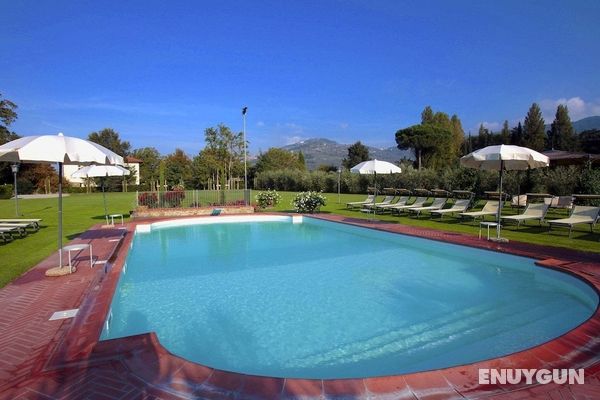 Provincial Villa in Cortona Tuscany With Swimming Pool Öne Çıkan Resim