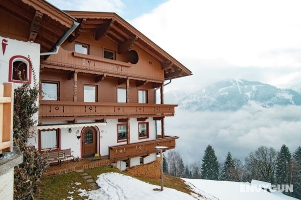 Quaint Apartment in Finkenberg near Ski Lift Öne Çıkan Resim