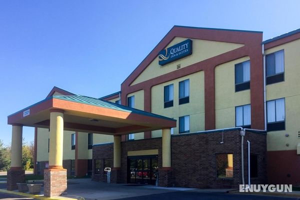 Quality Inn & Suites Lenexa Kansas City Genel