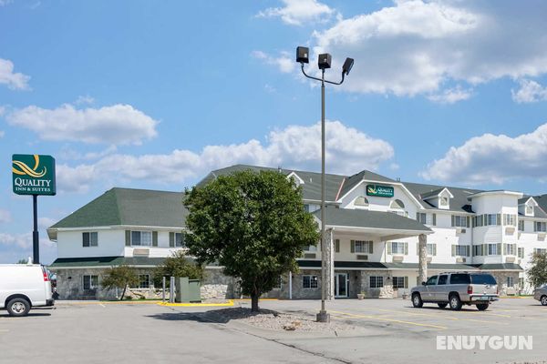 Quality Inn & Suites Lincoln Municipal Airport Genel
