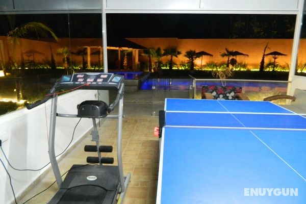 Villa Rabat Pool And Tennis Genel