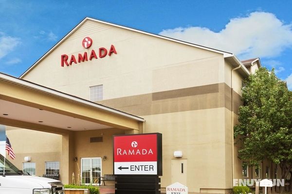 Ramada by Wyndham Louisville Expo Center Genel