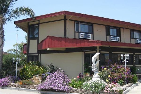 Red Roof Inn & Suites Monterey Genel
