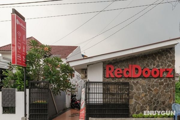 RedDoorz near Universitas Medan Area Öne Çıkan Resim