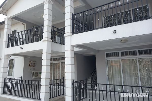 Remarkable 2-bed Apartment in Afienya, Ghana Öne Çıkan Resim
