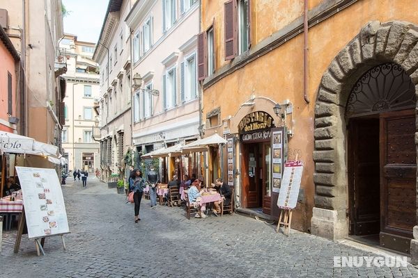 Rental in Rome Trastevere Atmosphere Öne Çıkan Resim
