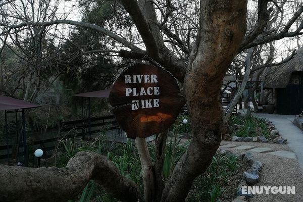 River Place Genel