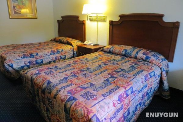 Rodeway Inn & Suites Fort Jackson Genel