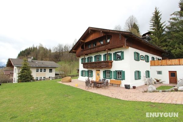 Rustic Holiday Home near Ski Area in Hopfgarten im Brixental Öne Çıkan Resim