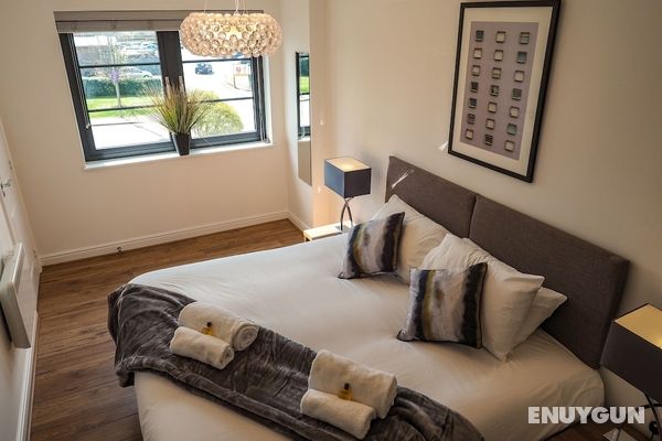 SA Today Apartments Farnborough with Fibre Wi-Fi & Netflix Öne Çıkan Resim
