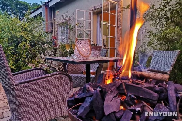 Sagewood Cottage for 2 People With Wonderful Private Terrace in Garden Öne Çıkan Resim