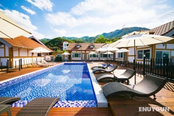 Sancheong Damga Pool Villa Genel